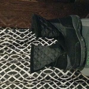 Lands End winter snow boots. Size 8.5.  Black